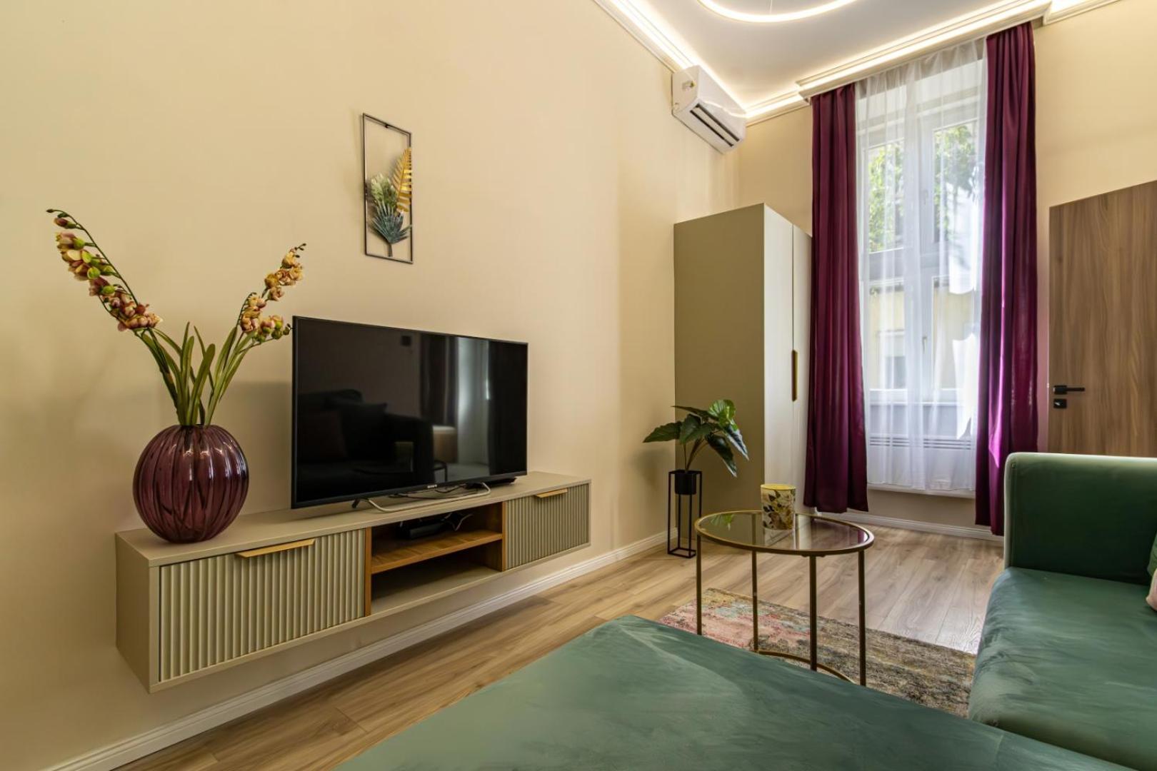 Oasis Apartment On The Broadway With Ac 布达佩斯 外观 照片